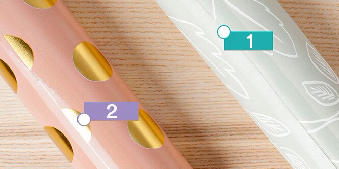 Vergleich der Klebeband-Oberflächen - Scotch® Magic™ Tape mit matter Oberfläche und Scotch® Crystal Clear Tape mit glänzender Oberfläche
